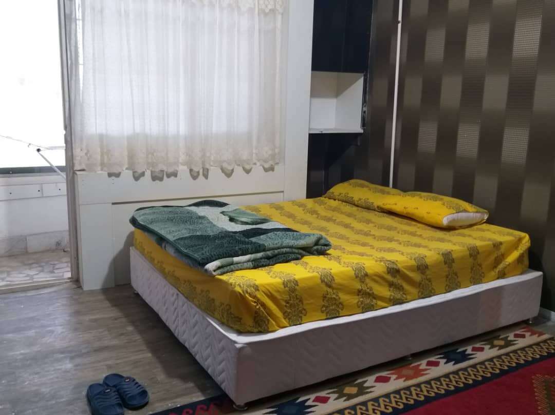اجاره روزانه آپارتمان مبله 2 خواب در کرمان-تصویر2