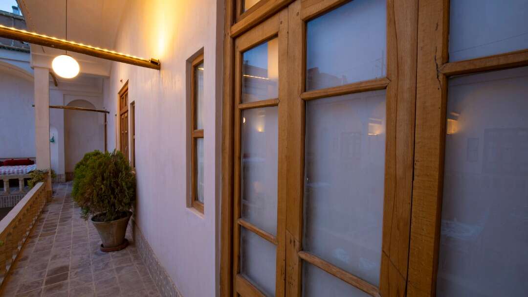 اجاره بومگردی شیک و تمیز در کاشان-تصویر3